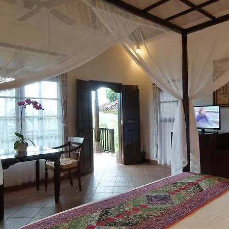 Cempaka Belimbing Villa